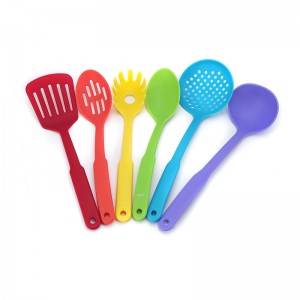 Новый дизайн пластиковых деталей литья кухонных инструментов